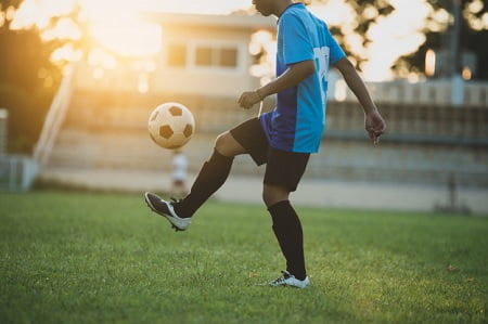 آموزش روپایی با توپ فوتبال